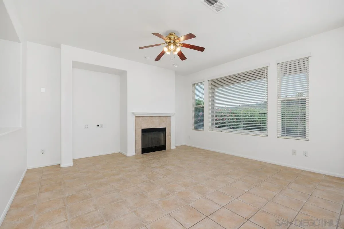 https://cdn.realtyfeed.com/cdn/127/260007636/09284cb99d25b7e2868f17bbb67c7f1f.webp