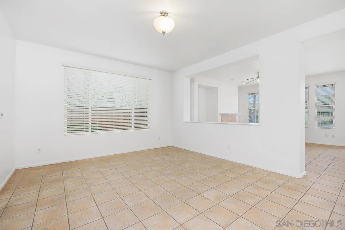 https://cdn.realtyfeed.com/cdn/127/260007636/1a22ea2131cd69f86e05c4bce536478d.webp
