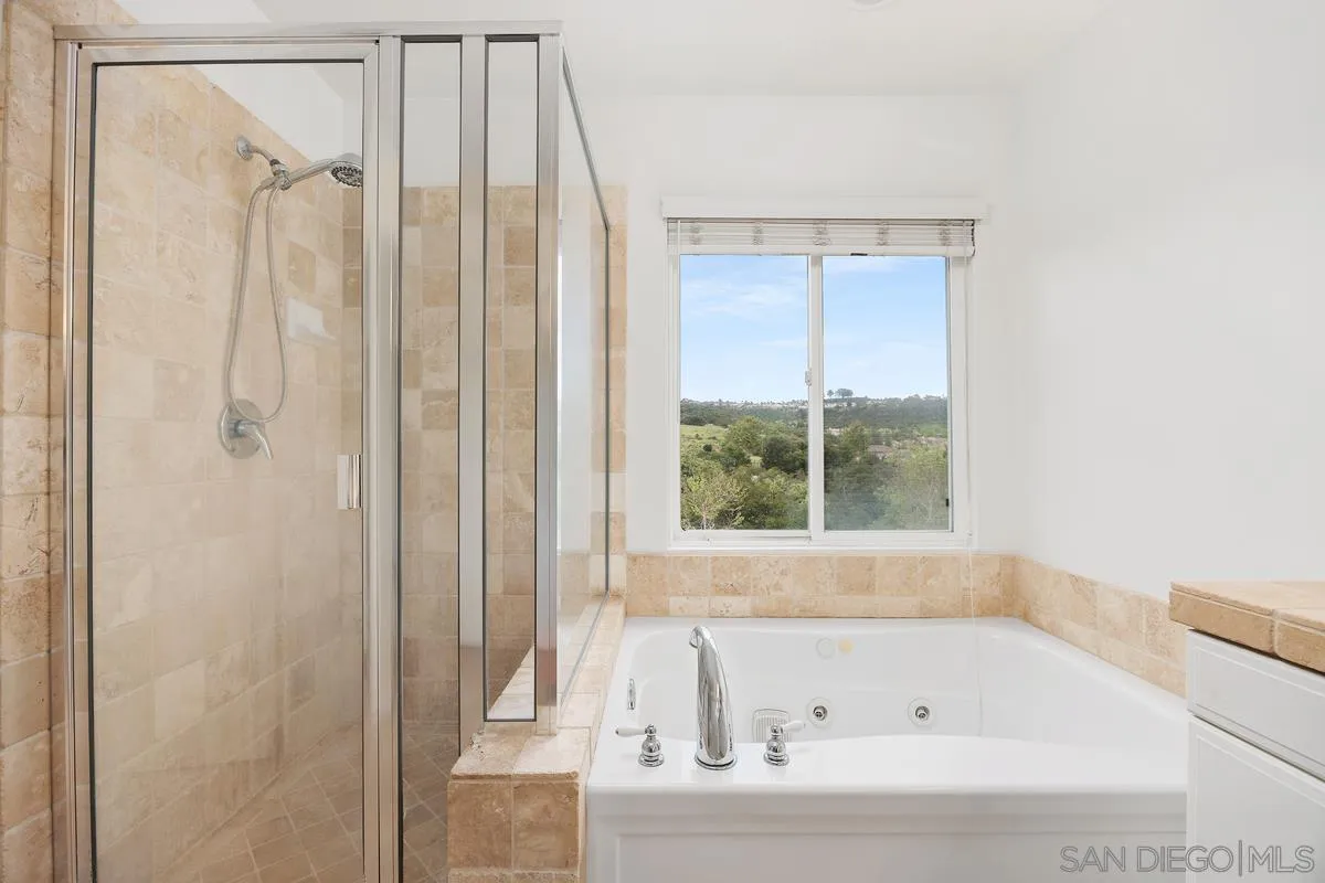 https://cdn.realtyfeed.com/cdn/127/260007636/1d0e000f7d66694c05cd586b39aee1a7.webp