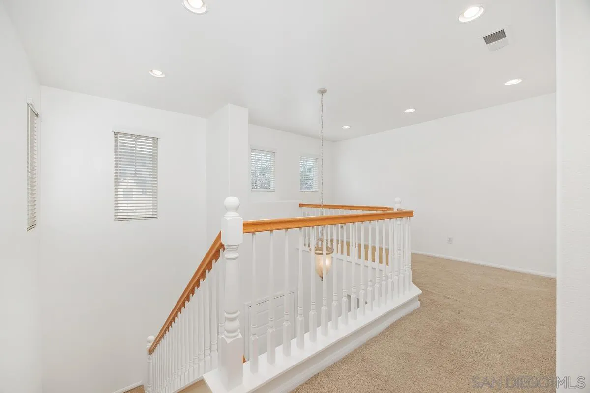 https://cdn.realtyfeed.com/cdn/127/260007636/55145d7b862bda5df587473d136a045b.webp
