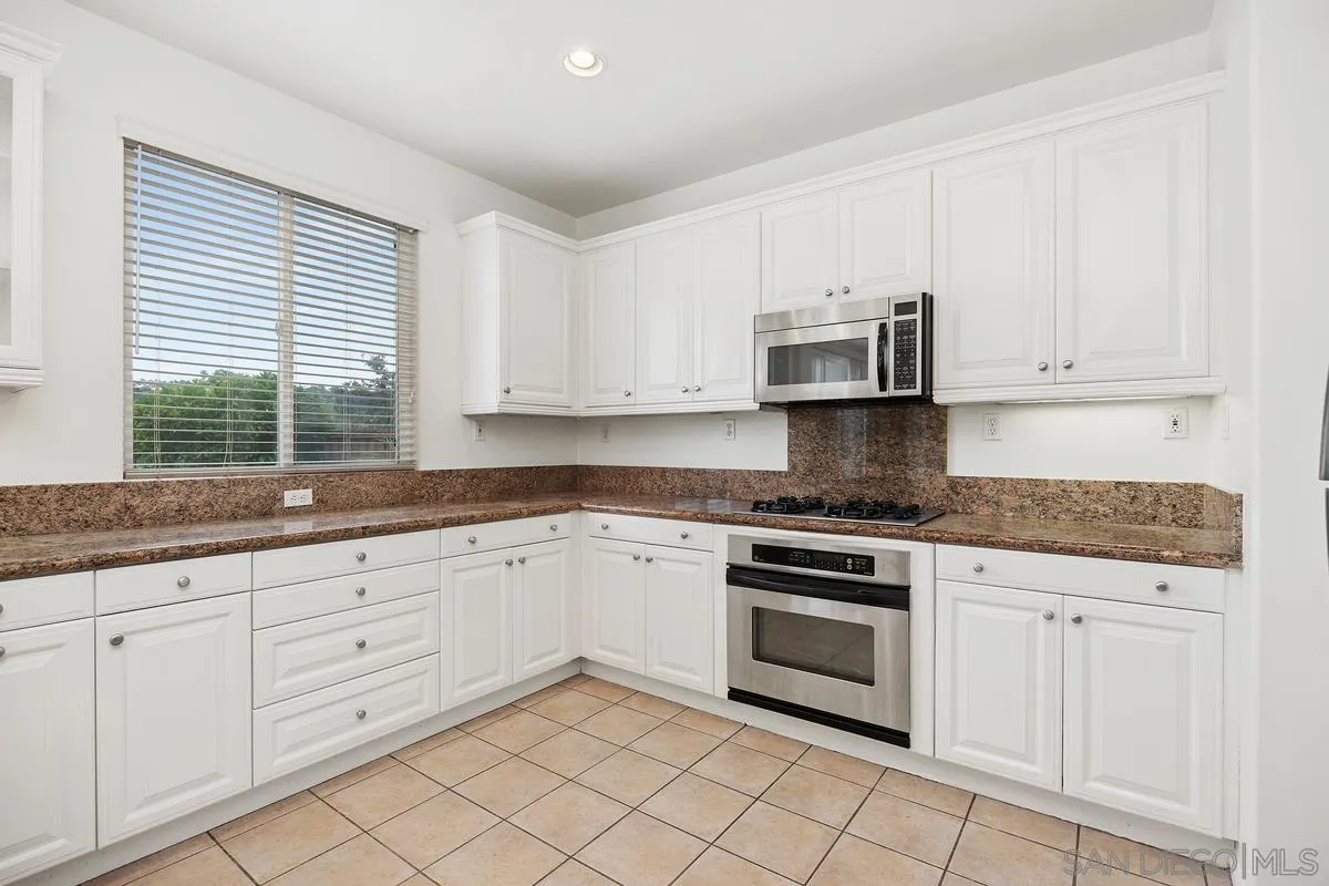 https://cdn.realtyfeed.com/cdn/127/260007636/9939e4c7dc1cbfd1851145aed94e9db2.webp