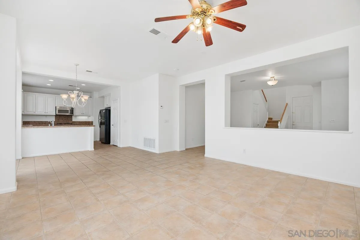 https://cdn.realtyfeed.com/cdn/127/260007636/c5d0b11e36b8f8196b9806b4285a603c.webp