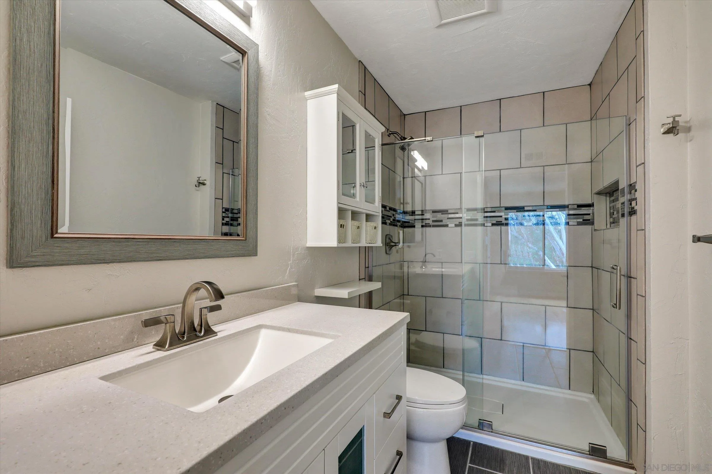https://cdn.realtyfeed.com/cdn/127/260007642/1f6300ccf9a6af11bc5d016f588eed51.webp
