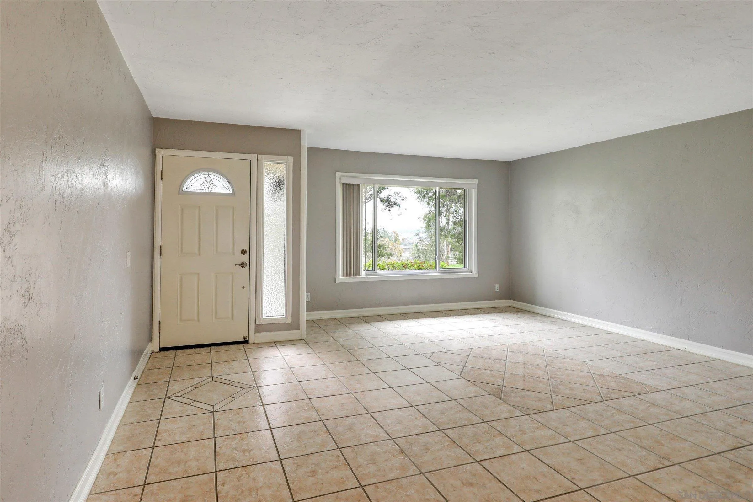 https://cdn.realtyfeed.com/cdn/127/260007642/3d2a8d871b1a4c41922d84847476d2d5.webp