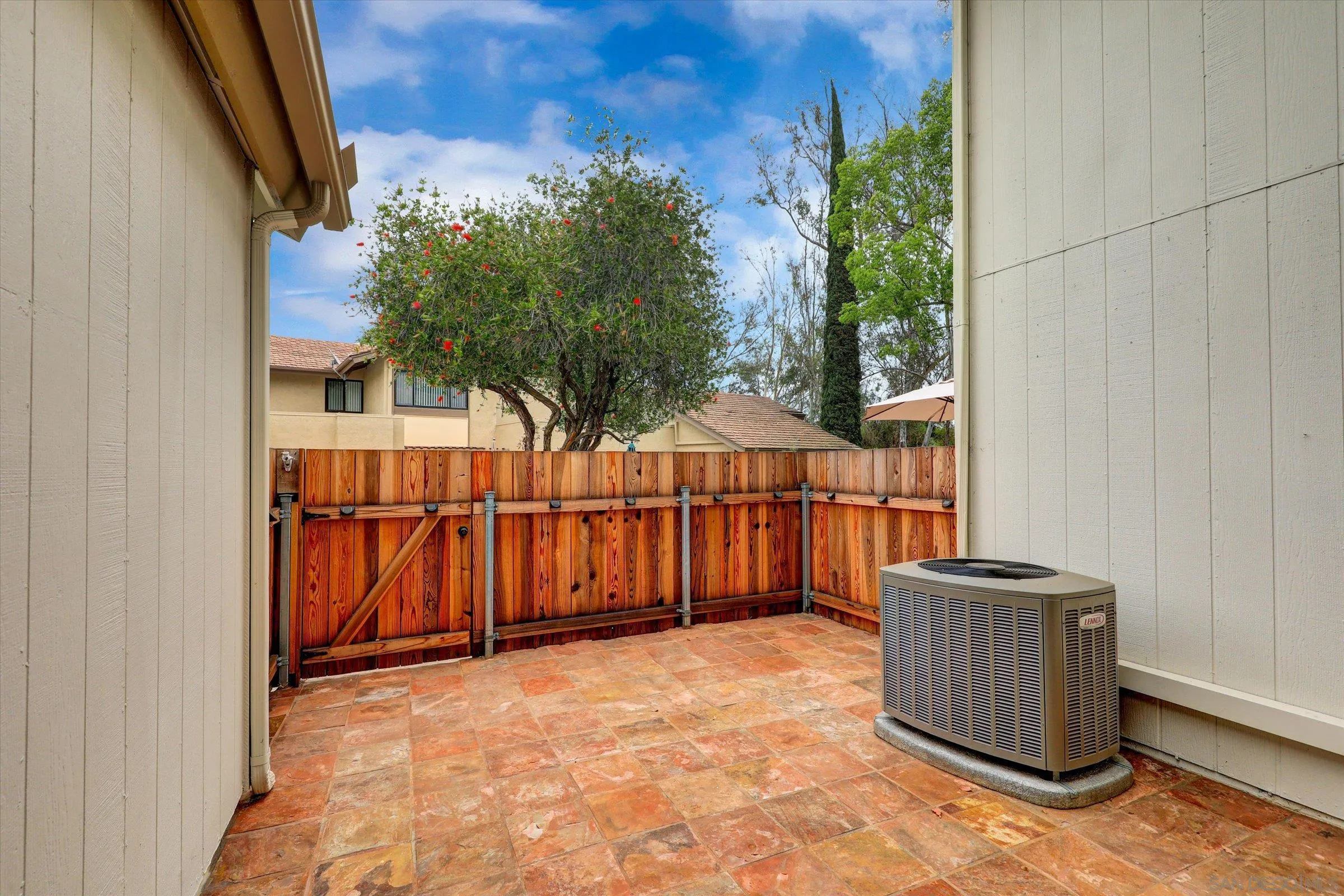 https://cdn.realtyfeed.com/cdn/127/260007642/8b974b4fbd0533ec7c6a3385e3428de8.webp