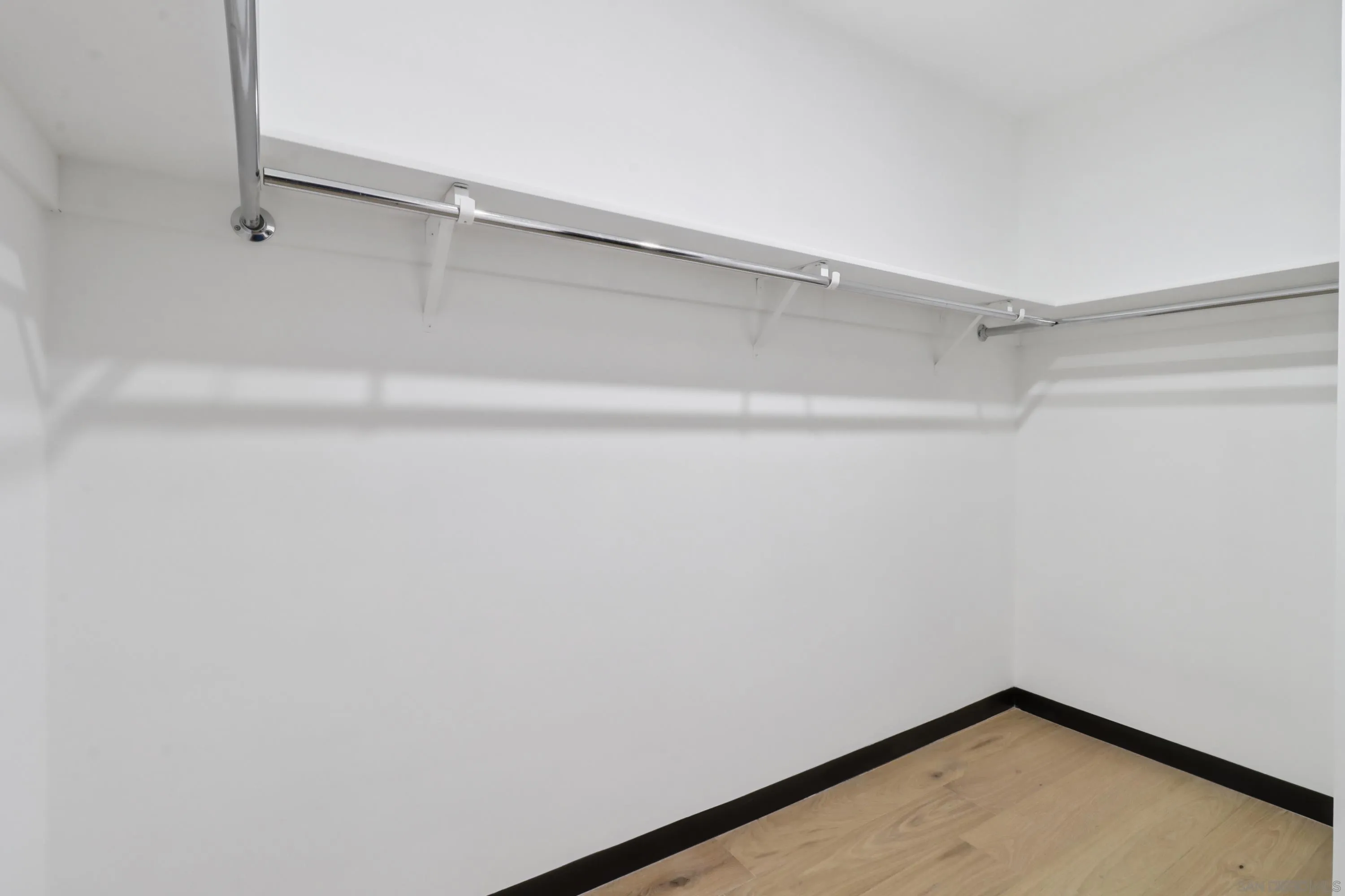 https://cdn.realtyfeed.com/cdn/127/260007646/1809cb3904bb44a84859af06afad8f5d.webp