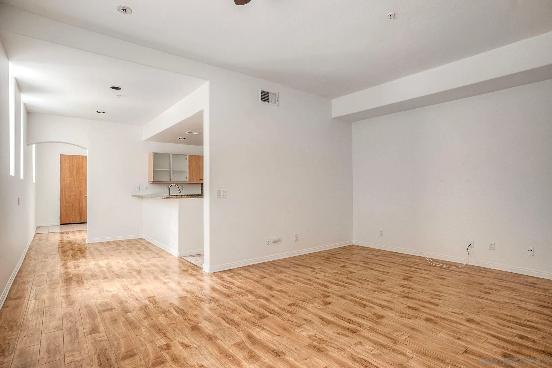 Photo #5: 260007653 Listing: Photo #5