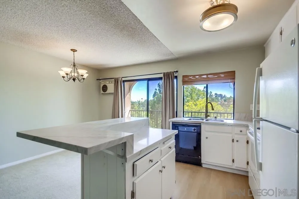 Photo #11: 260007659 Listing: Photo #11