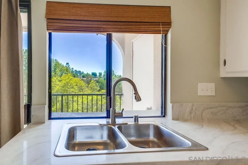 Photo #12: 260007659 Listing: Photo #12