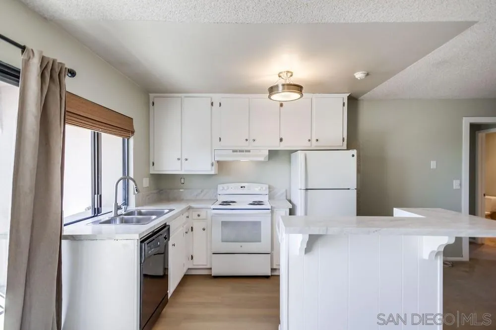 Photo #13: 260007659 Listing: Photo #13