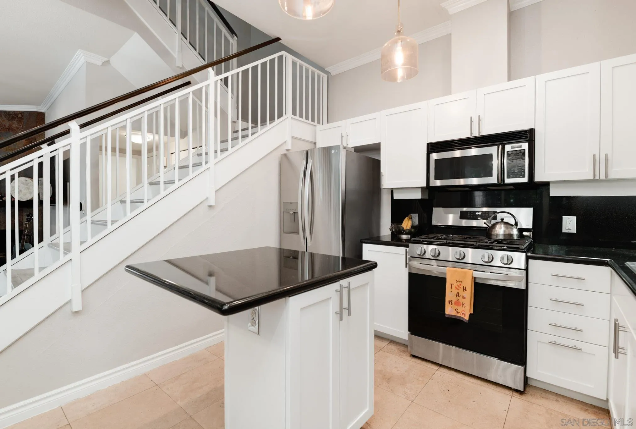 Photo #4: 260007663 Listing: Photo #4