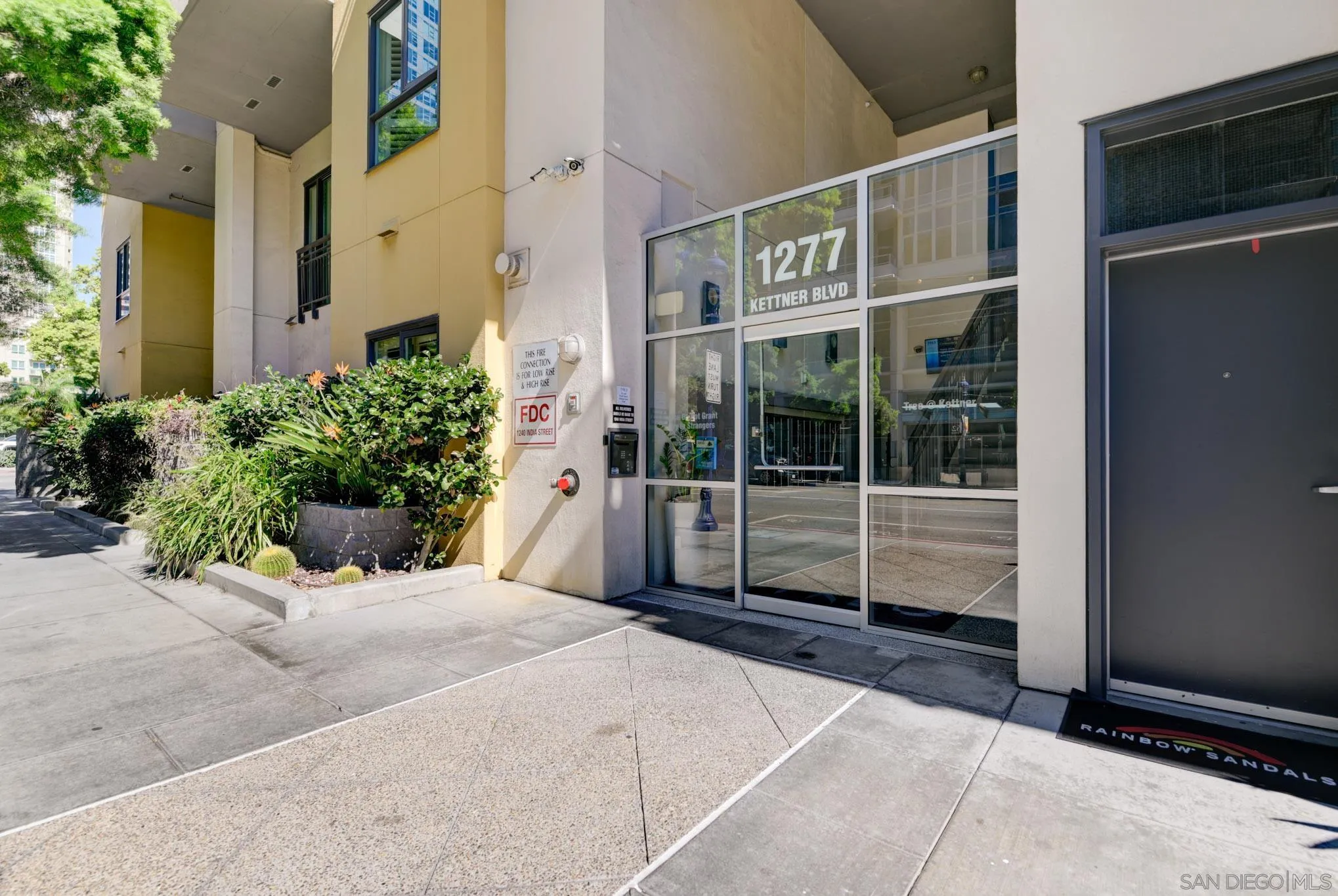 https://cdn.realtyfeed.com/cdn/127/260007663/6f3a9e79e7c21e1b42711e5de66032a4.webp