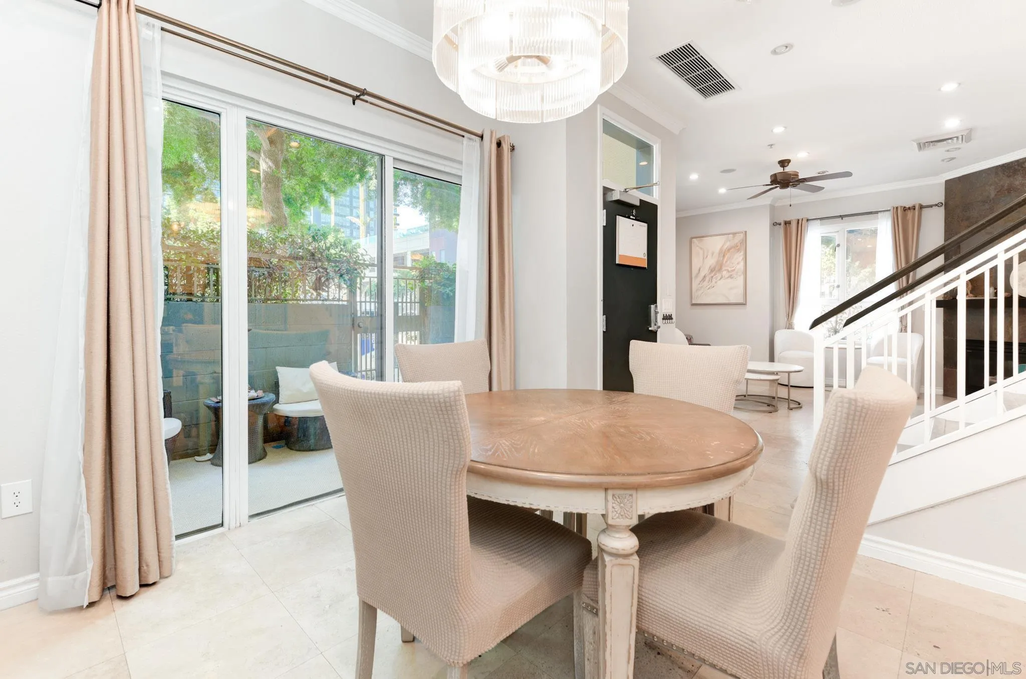 https://cdn.realtyfeed.com/cdn/127/260007663/a285ab7b297f91bf6c119eee671158b4.webp