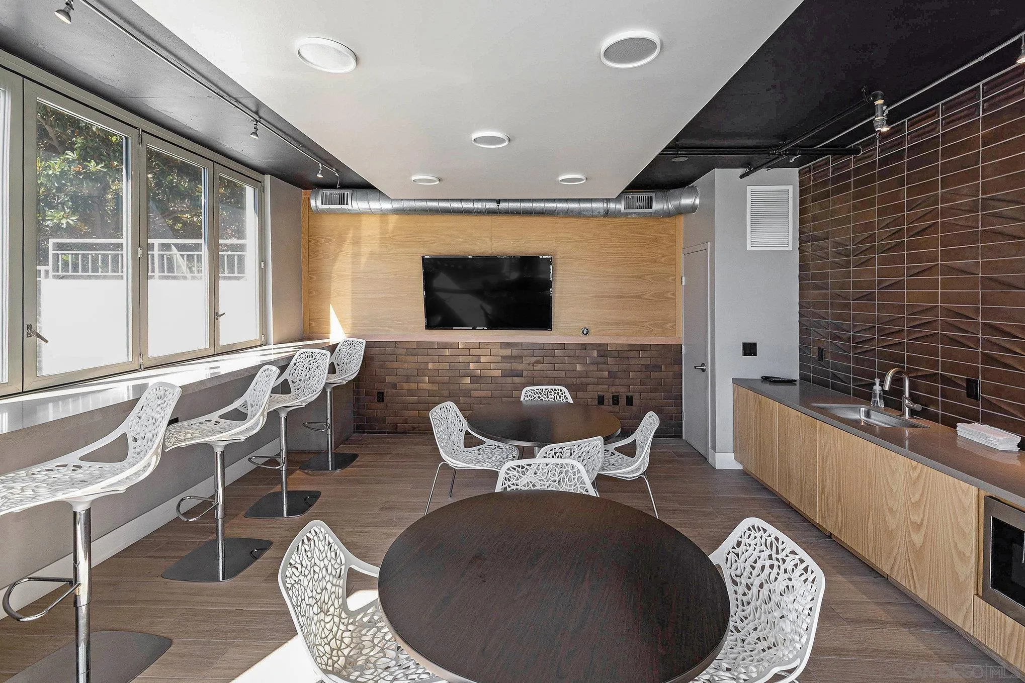 https://cdn.realtyfeed.com/cdn/127/260007663/b8cc7dd381c80ea2d3fd8f7858739d43.webp