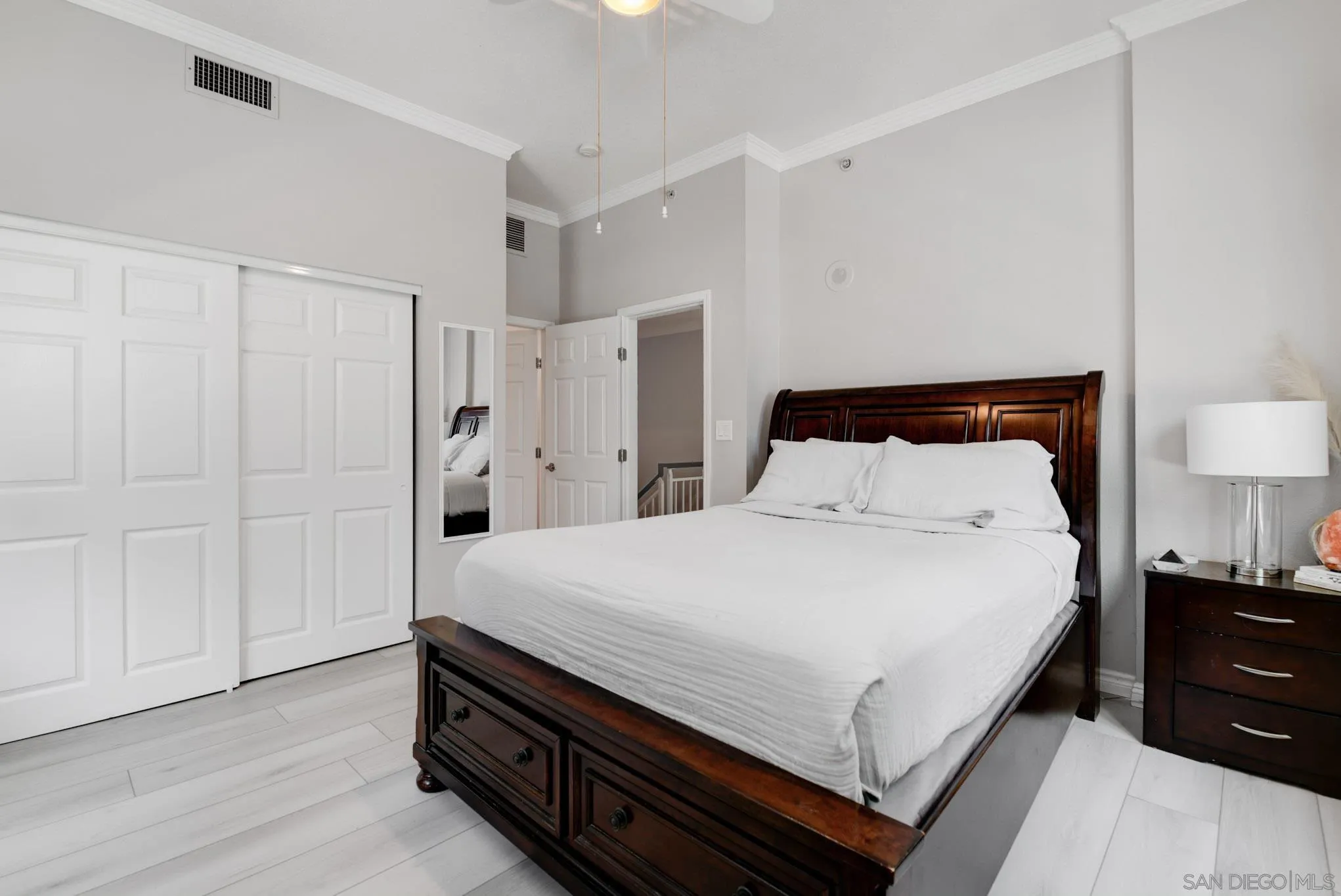 https://cdn.realtyfeed.com/cdn/127/260007663/f060b38bec30bf4fb5176b5f80aebd83.webp