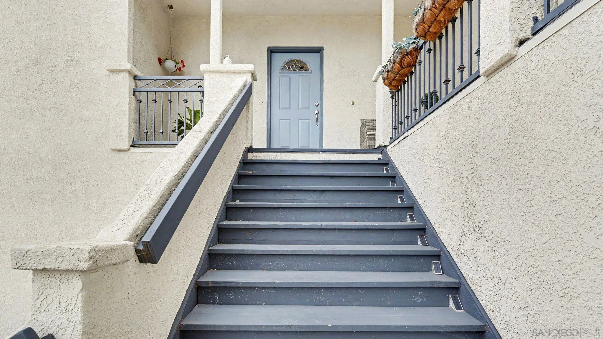 https://cdn.realtyfeed.com/cdn/127/260007664/99e3ff464b5b46f75b85cf3469343d63.webp
