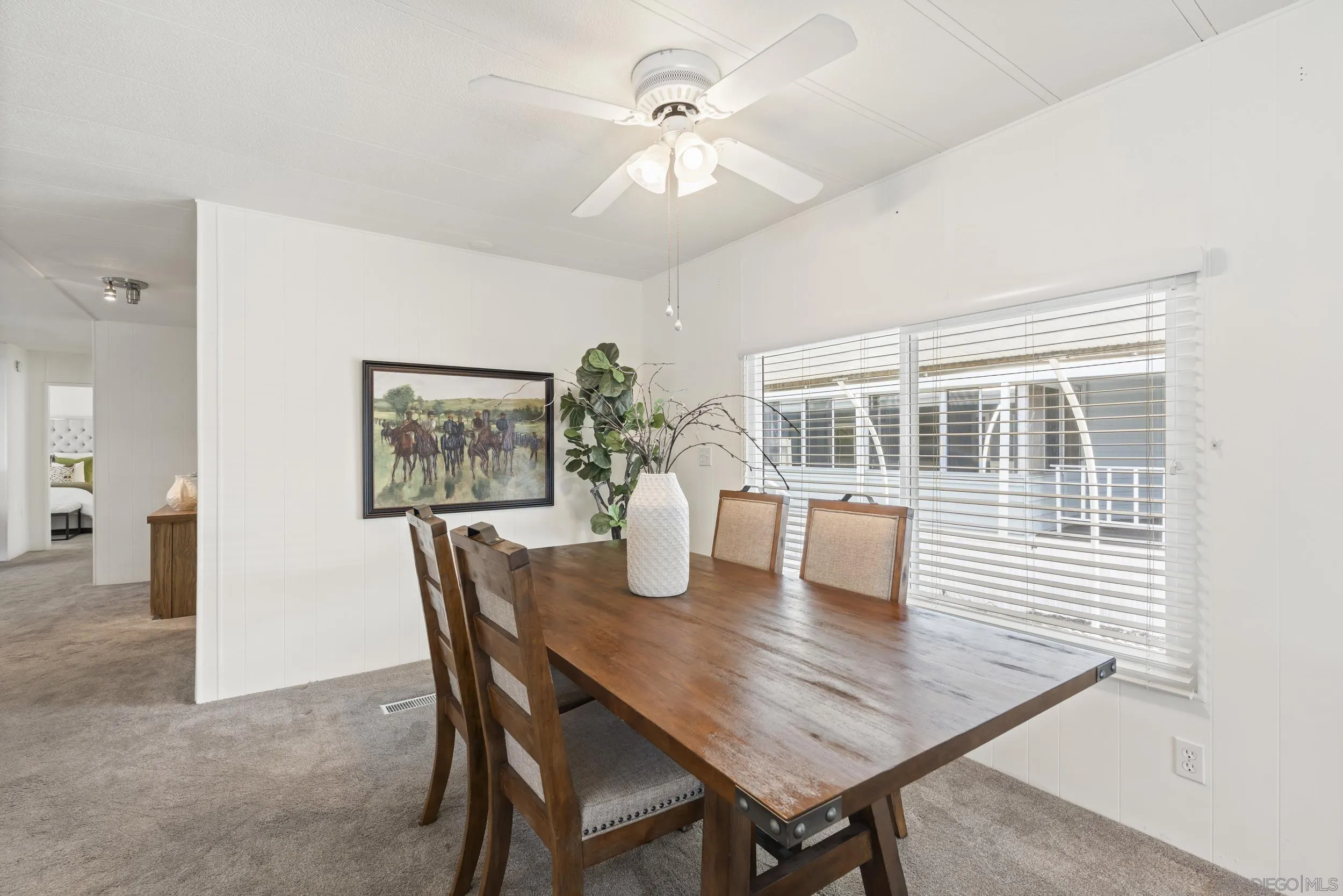 https://cdn.realtyfeed.com/cdn/127/260007665/ab8e58d0676f6c417ab7d64be47a07b7.webp