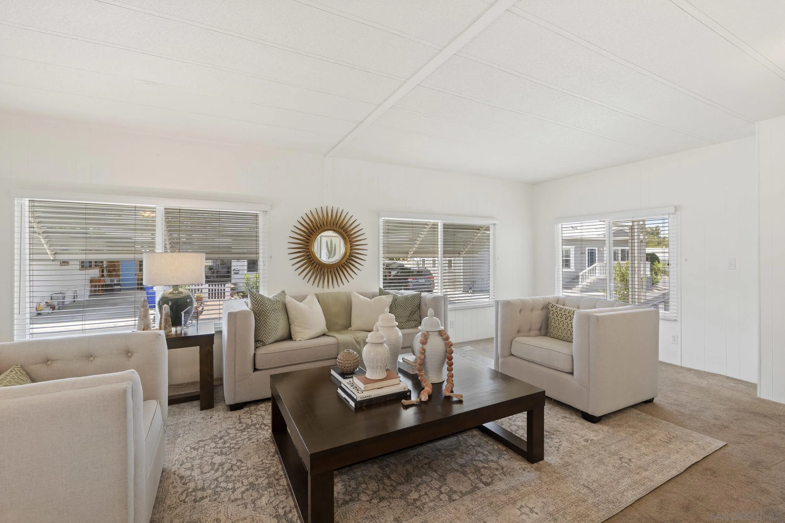 https://cdn.realtyfeed.com/cdn/127/260007665/ff79f402e21cd4f676c254b4f72e4e7d.webp