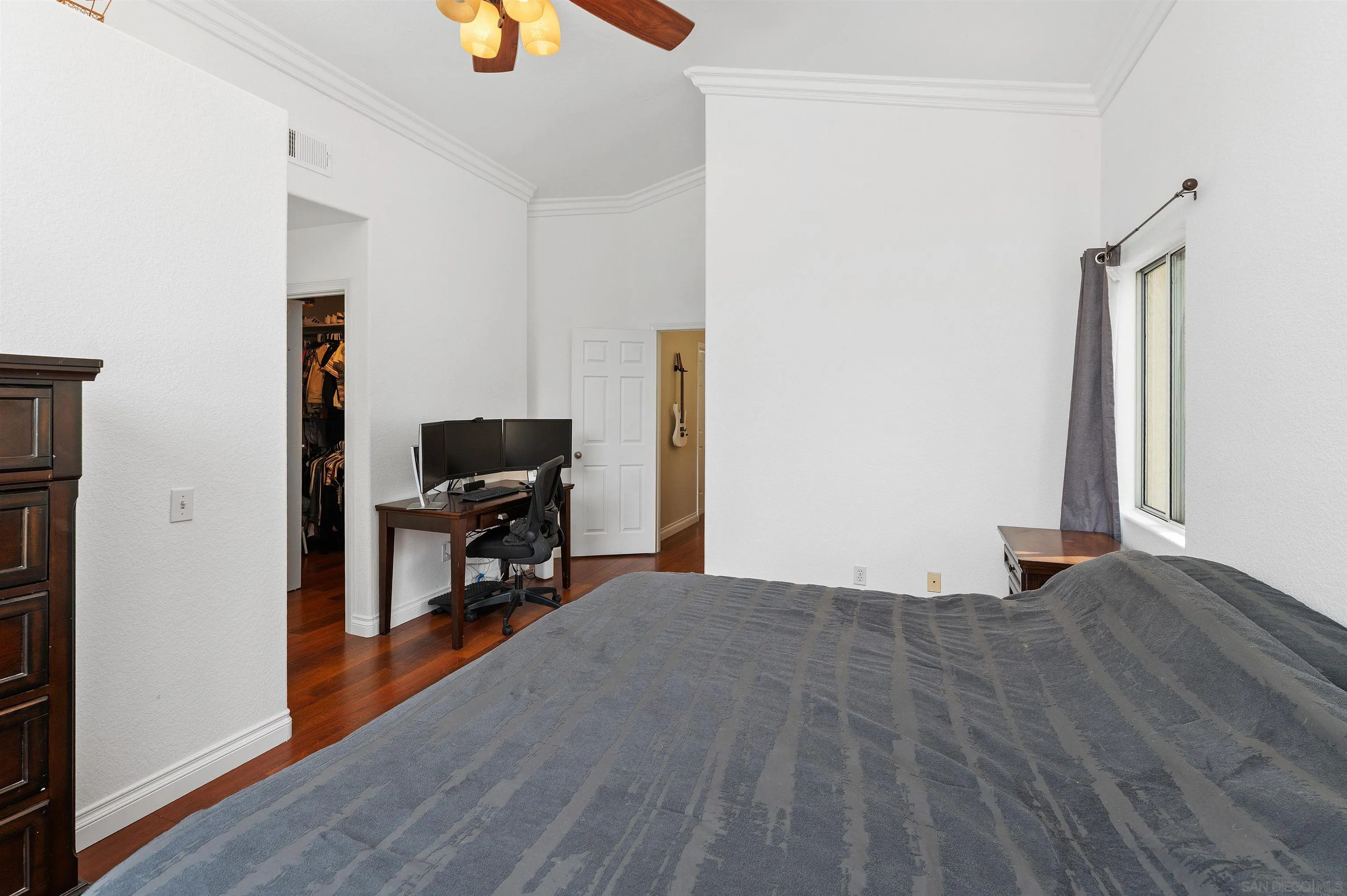 https://cdn.realtyfeed.com/cdn/127/260007668/95570aba9264f47a1cd819abb2f77a9e.webp