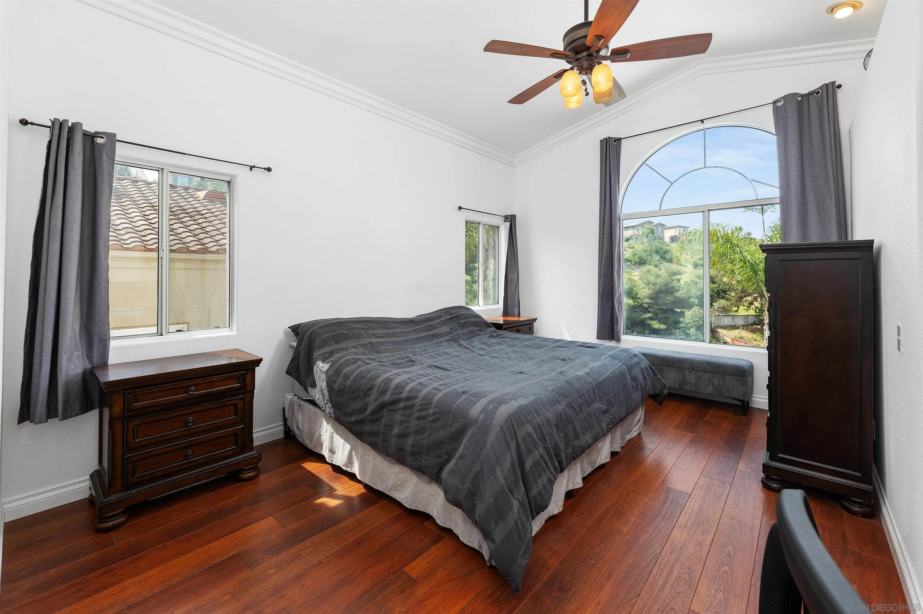 https://cdn.realtyfeed.com/cdn/127/260007668/c8f5d56f31158438f804de3061aa2736.webp