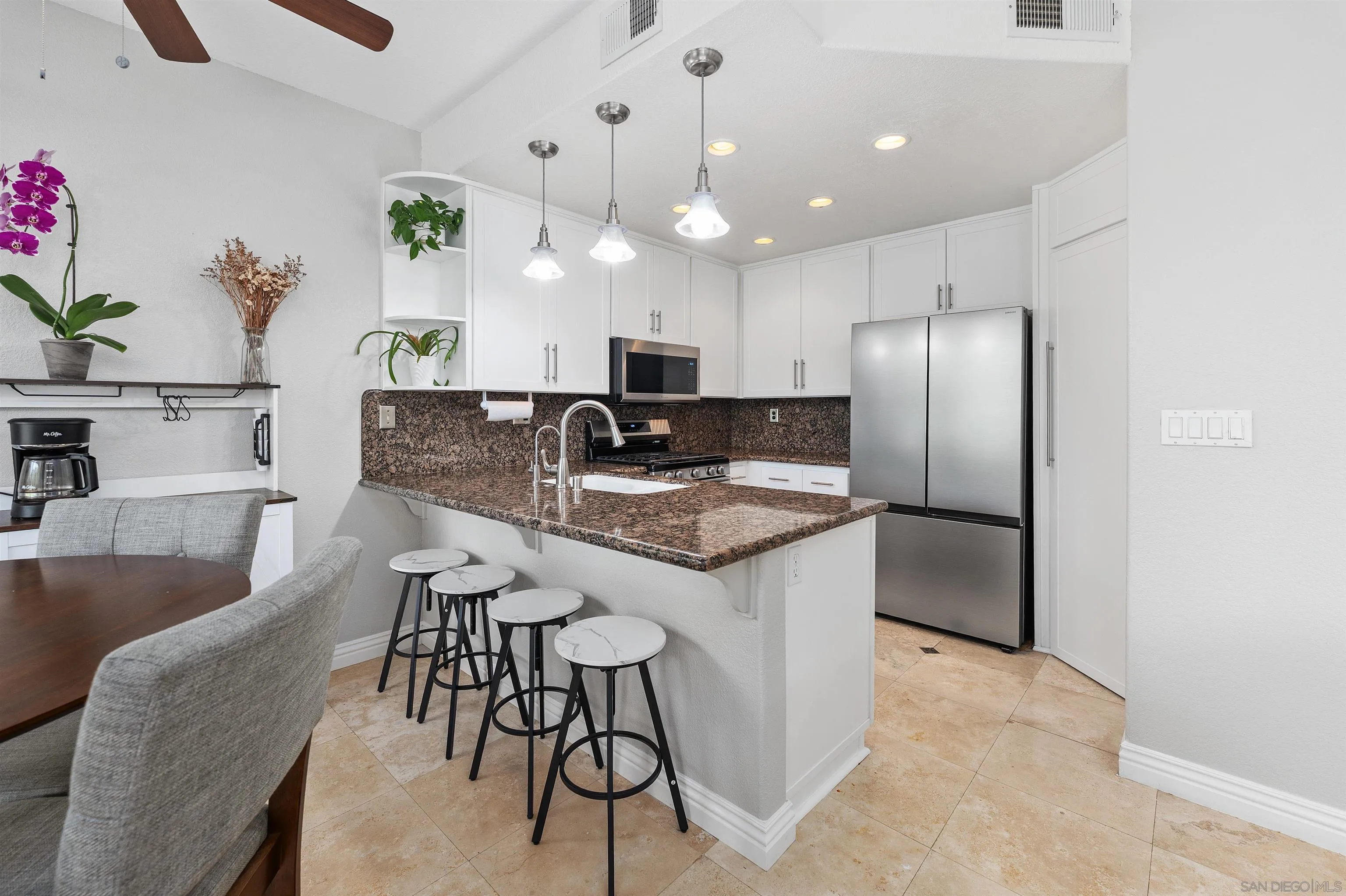 https://cdn.realtyfeed.com/cdn/127/260007668/d892009f5bdd2e094773b47d339e774a.webp