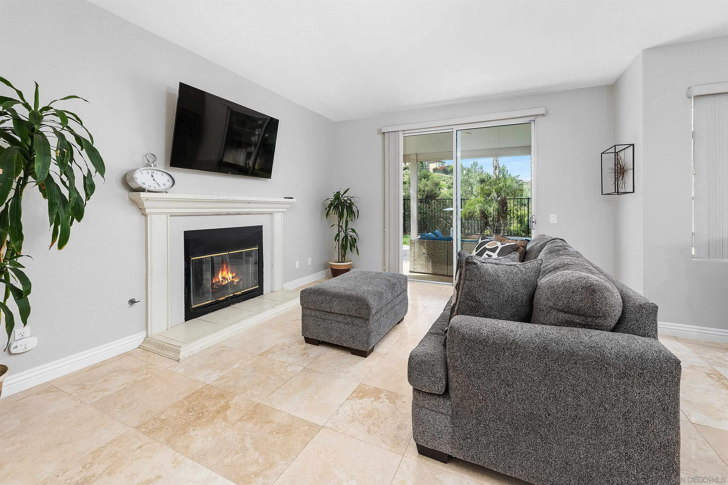 https://cdn.realtyfeed.com/cdn/127/260007668/de72c8798f88e9c7378b5173507fca1d.webp