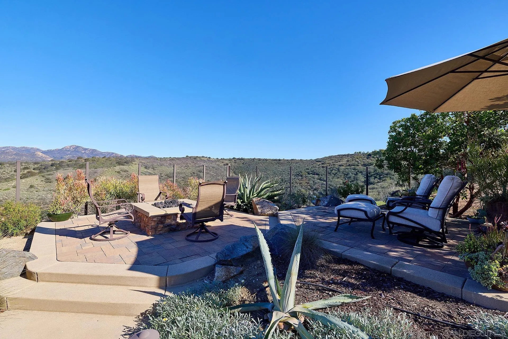 https://cdn.realtyfeed.com/cdn/127/260007677/33144aa5dcd4de2409d6c6a9e3f1d035.webp