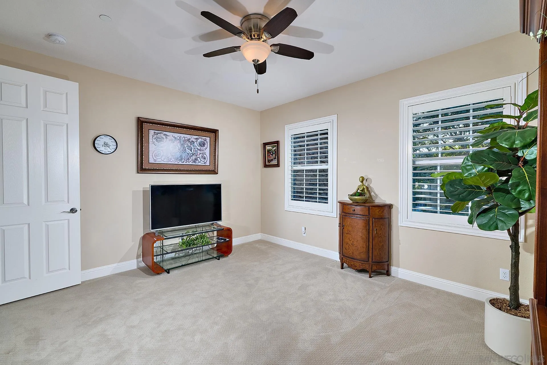 https://cdn.realtyfeed.com/cdn/127/260007677/645ab3fc6882e3114682edd197863d58.webp