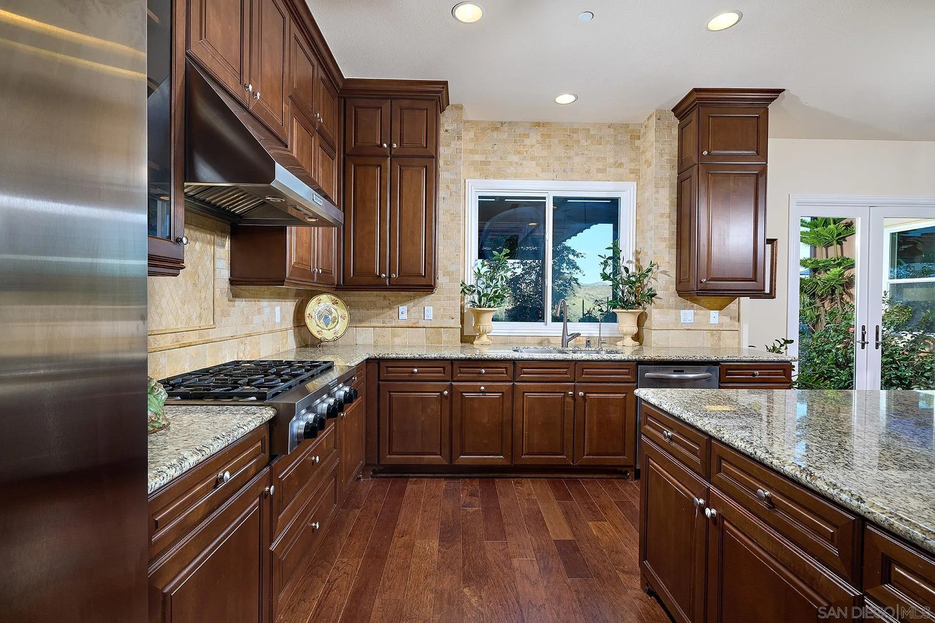 https://cdn.realtyfeed.com/cdn/127/260007677/6951859b13b748785b59f0fcf6b25c2c.webp