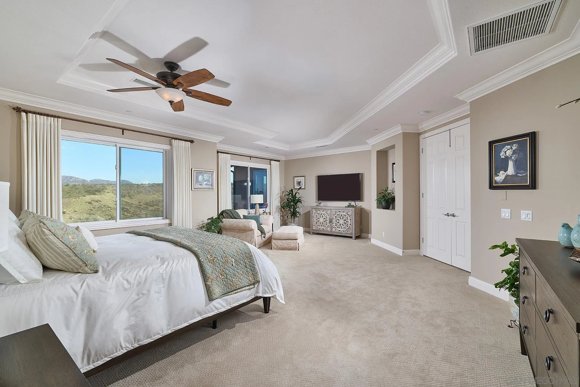 https://cdn.realtyfeed.com/cdn/127/260007677/875422e59b0bd116cca54064fb6ba328.webp