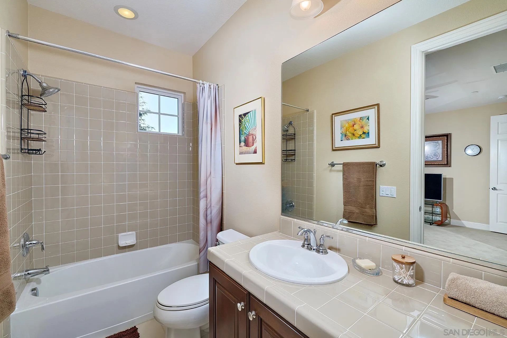 https://cdn.realtyfeed.com/cdn/127/260007677/aeb72fe38aebaa5fe7be6739ed317a68.webp