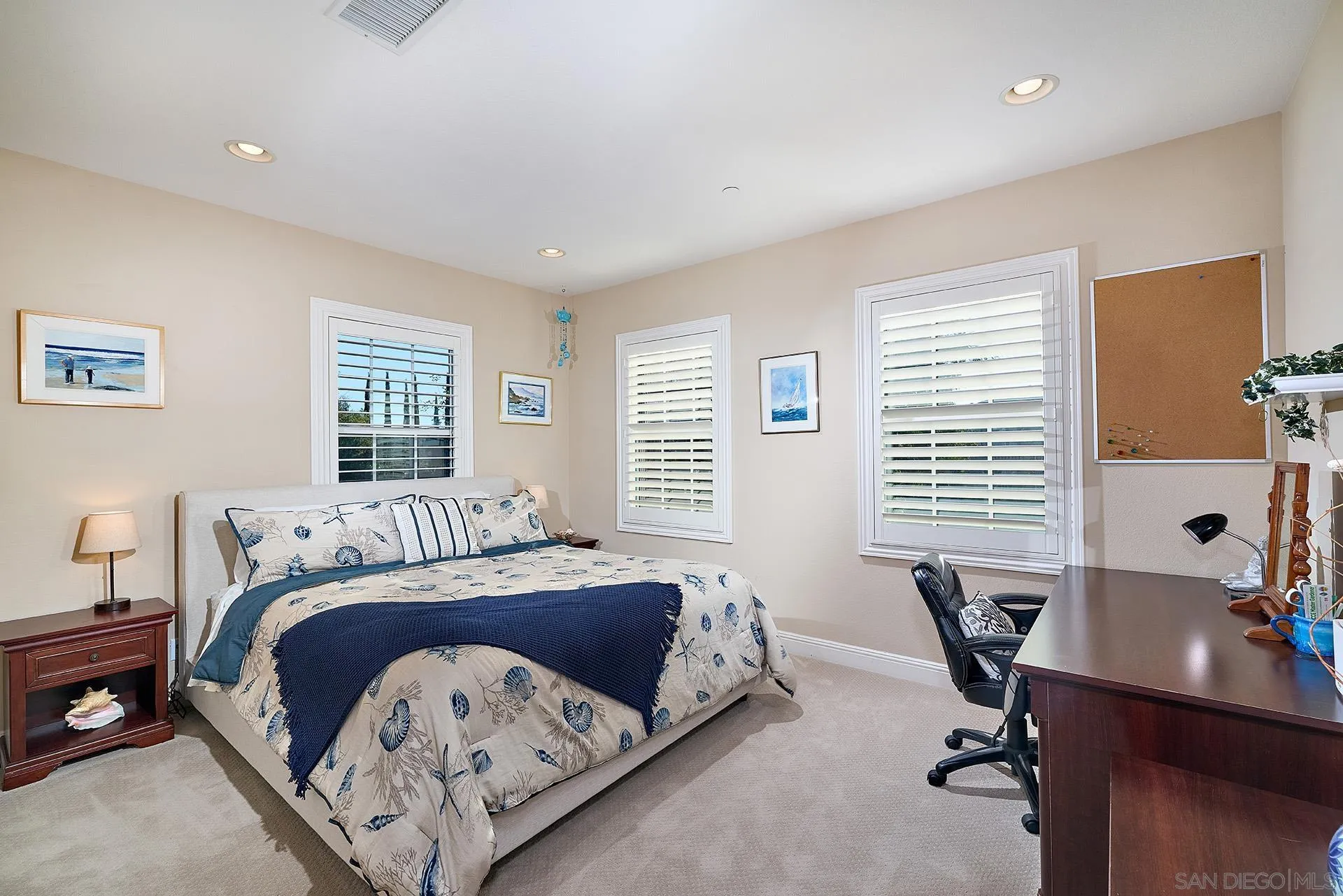 https://cdn.realtyfeed.com/cdn/127/260007677/b32d2a0587ce2691bd305f726d6786b0.webp