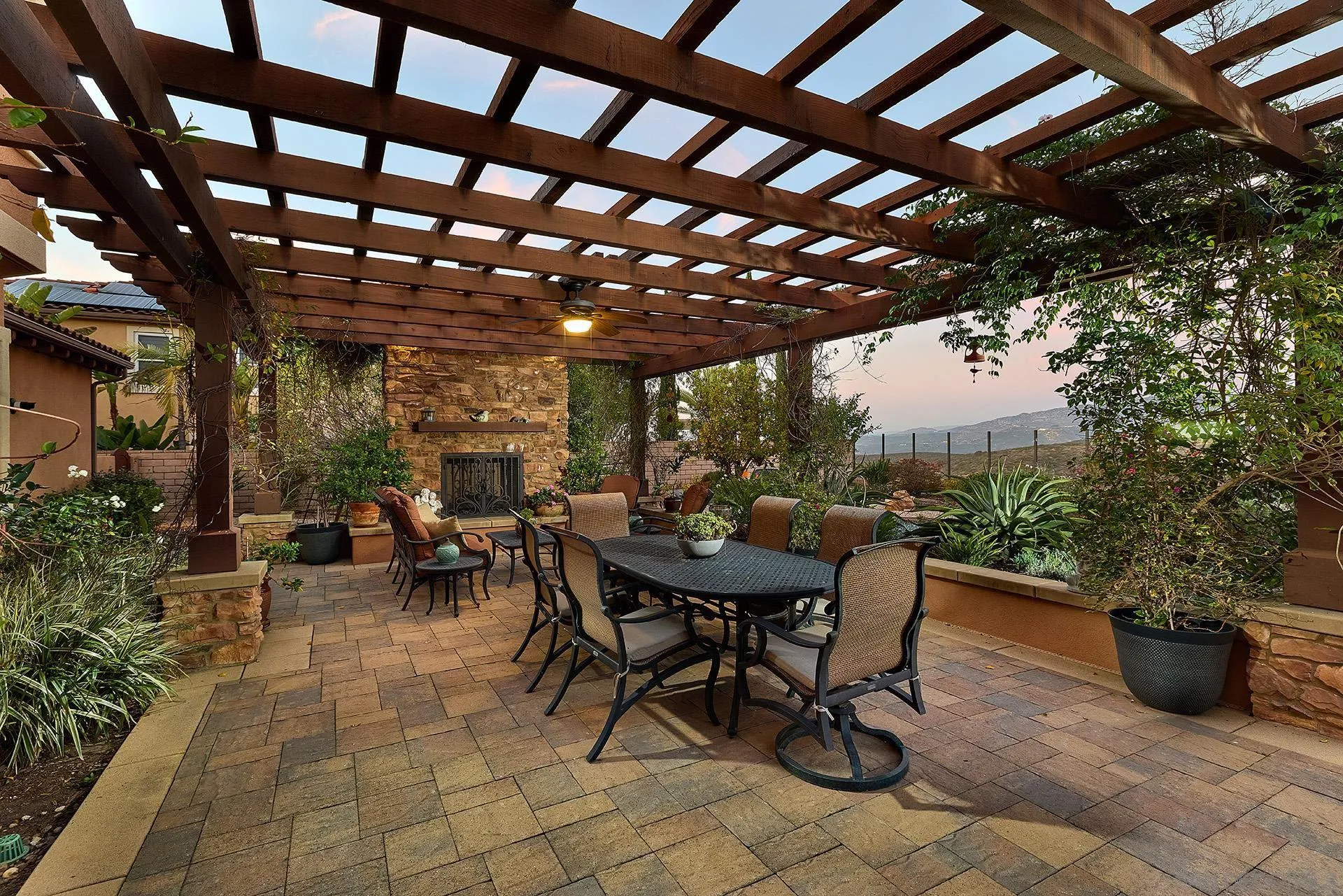 https://cdn.realtyfeed.com/cdn/127/260007677/c0efe0ecce1e6999d91e183737d27fe3.webp