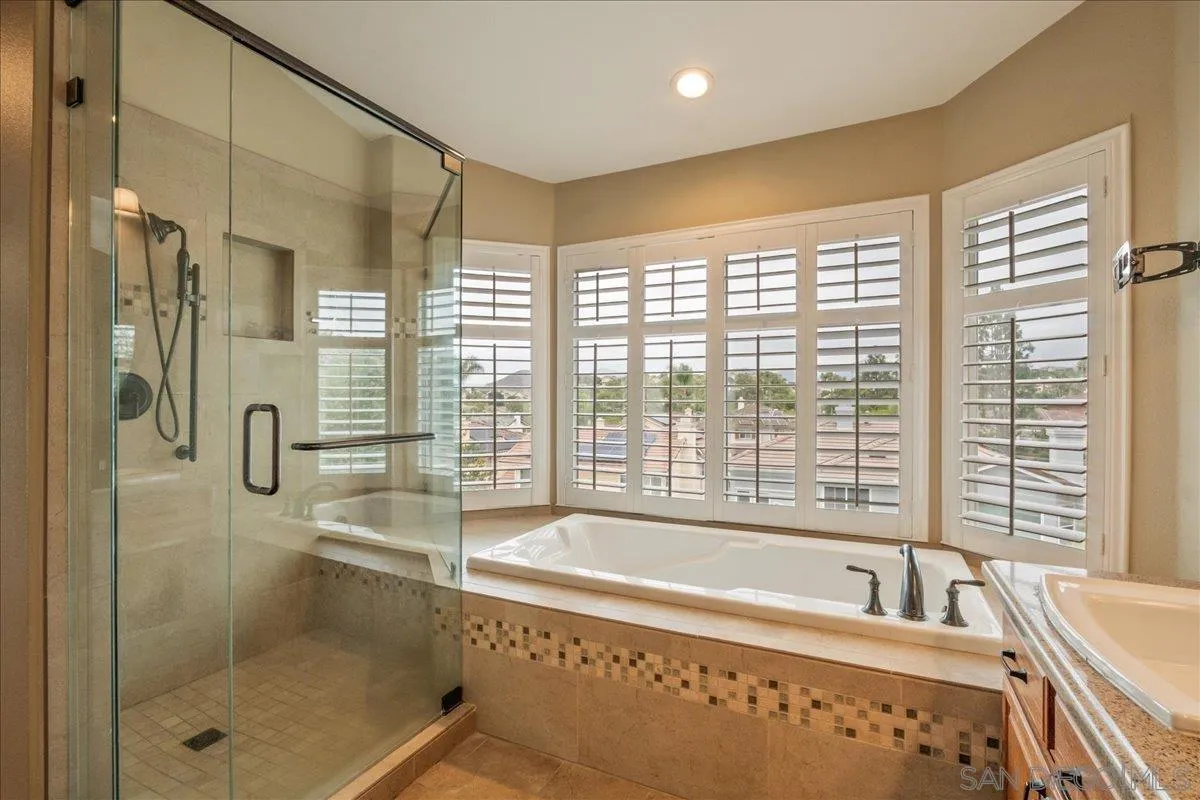 https://cdn.realtyfeed.com/cdn/127/260007683/a7ac2949f8cac7d1526c3d6d651baa9c.webp