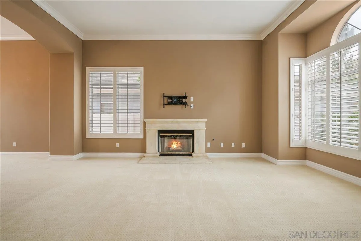 https://cdn.realtyfeed.com/cdn/127/260007683/c9f61af1e1418ea1e11293f306cf7156.webp