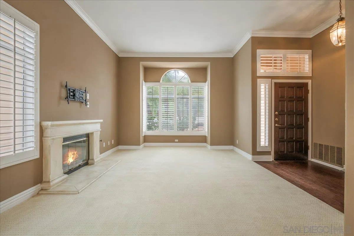 https://cdn.realtyfeed.com/cdn/127/260007683/ca3f4d1d8608fae5f765831243bd4d56.webp