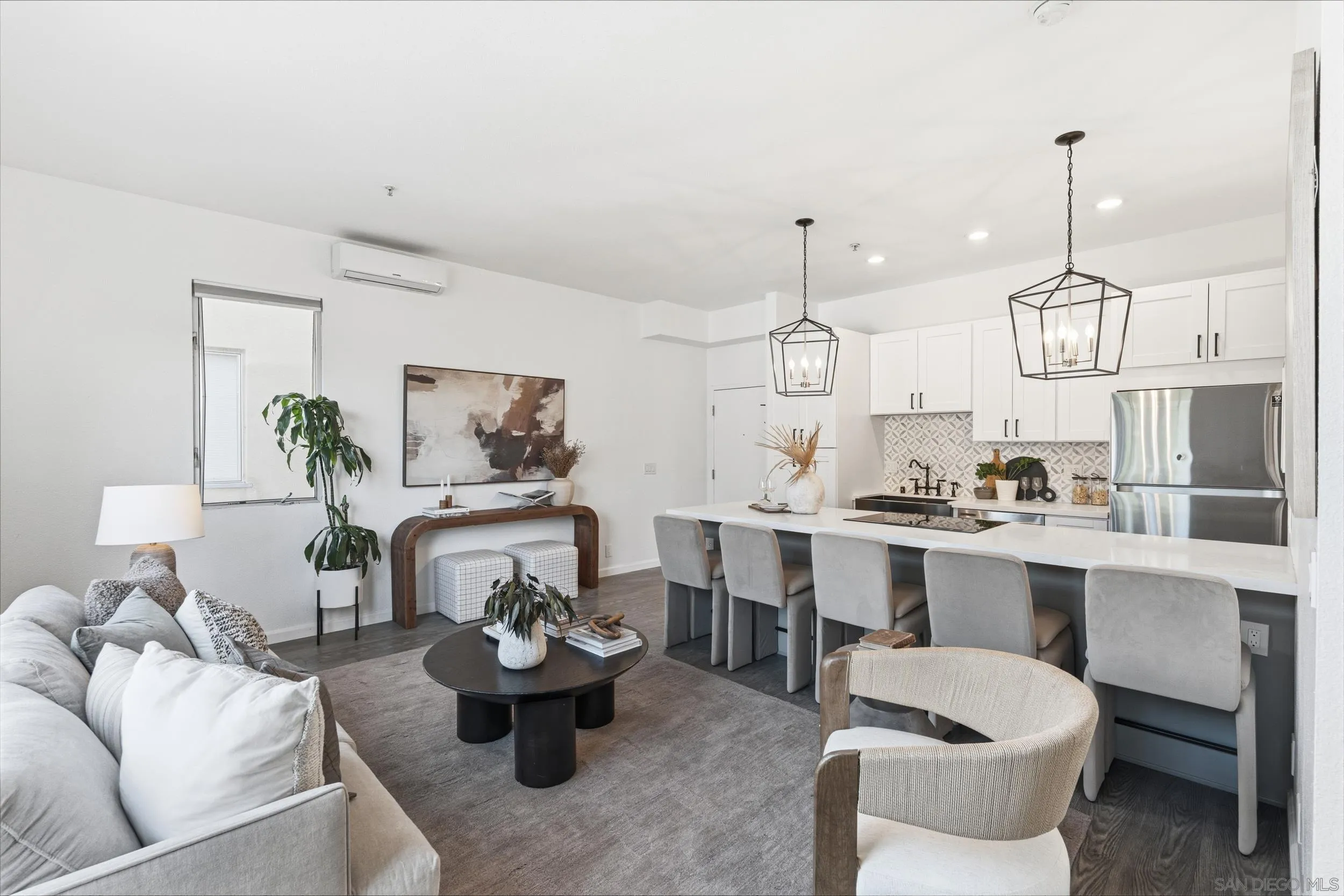 https://cdn.realtyfeed.com/cdn/127/260007687/8485e54e2291e594708389735191eef8.webp