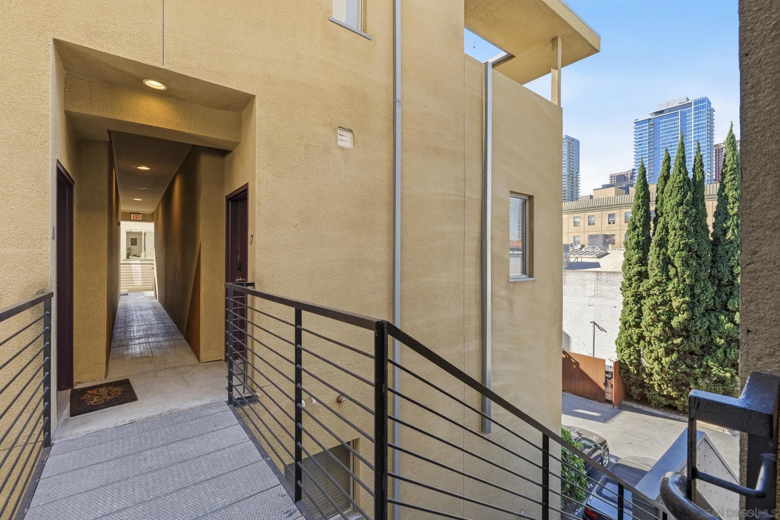 https://cdn.realtyfeed.com/cdn/127/260007687/f5f3f70e56701c4b5b7969861770f07e.webp