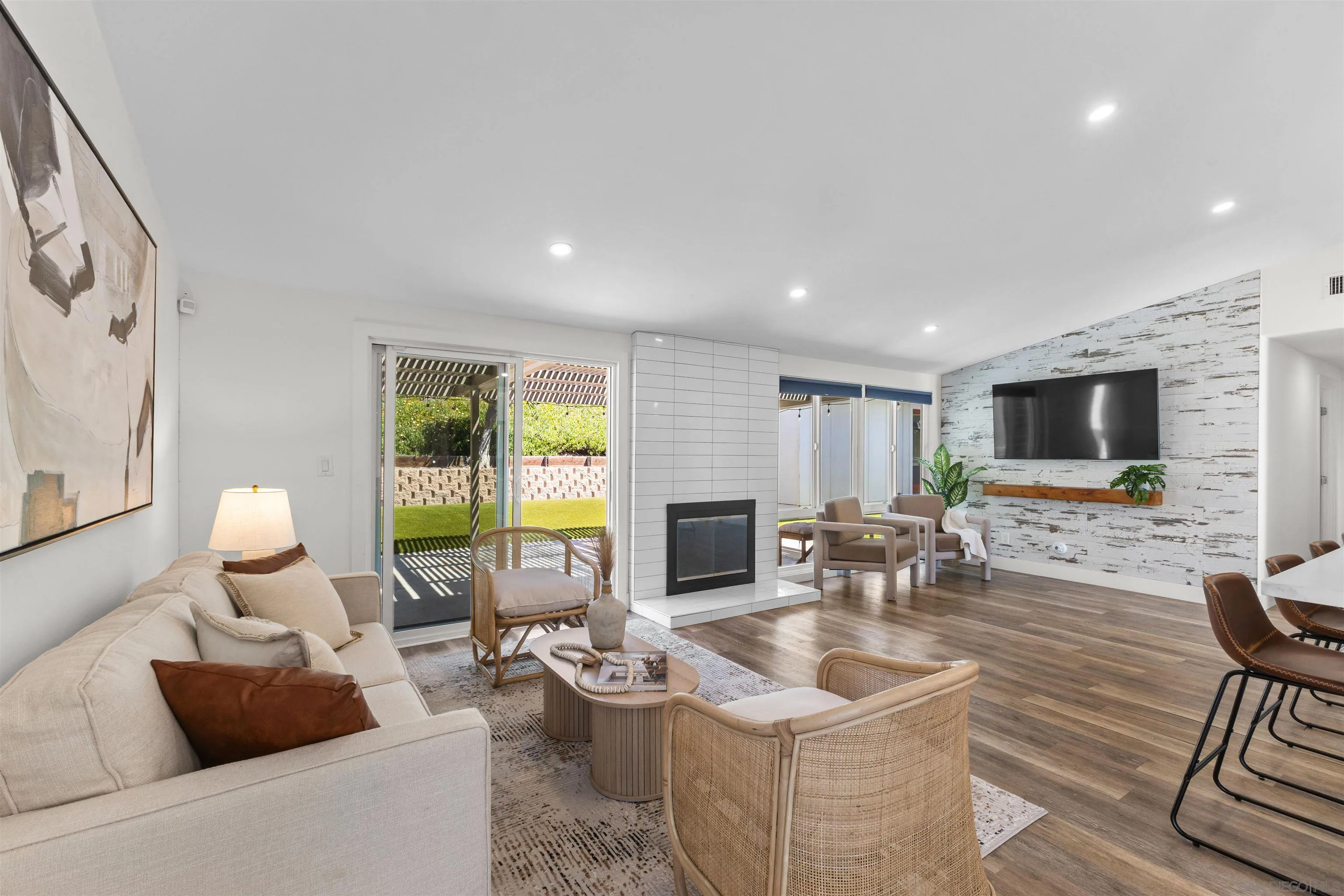 https://cdn.realtyfeed.com/cdn/127/260007688/1c116f196f91970305f80d5d8b2cf344.webp