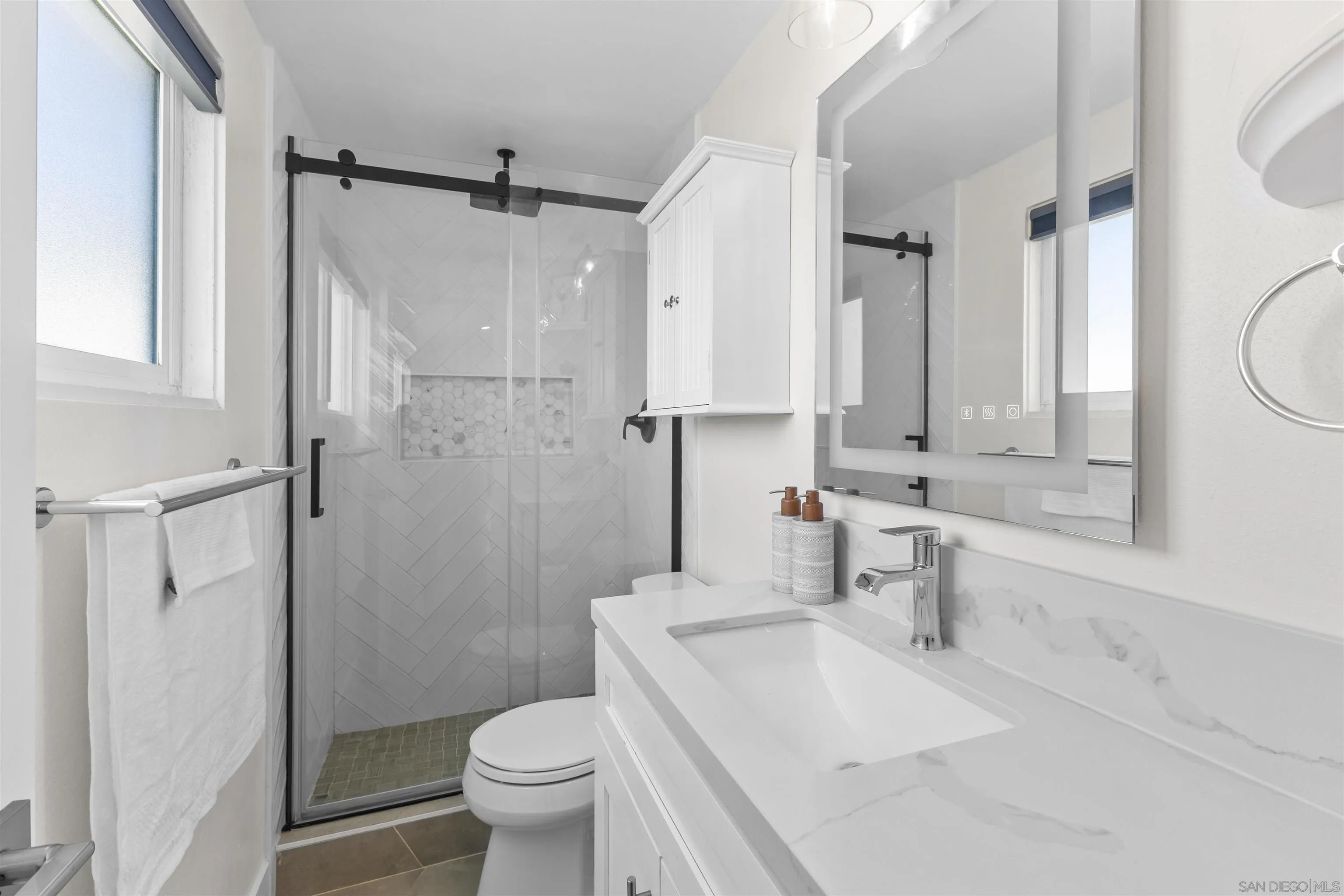https://cdn.realtyfeed.com/cdn/127/260007688/a6cb0a80a8b181880e877d372c506a08.webp