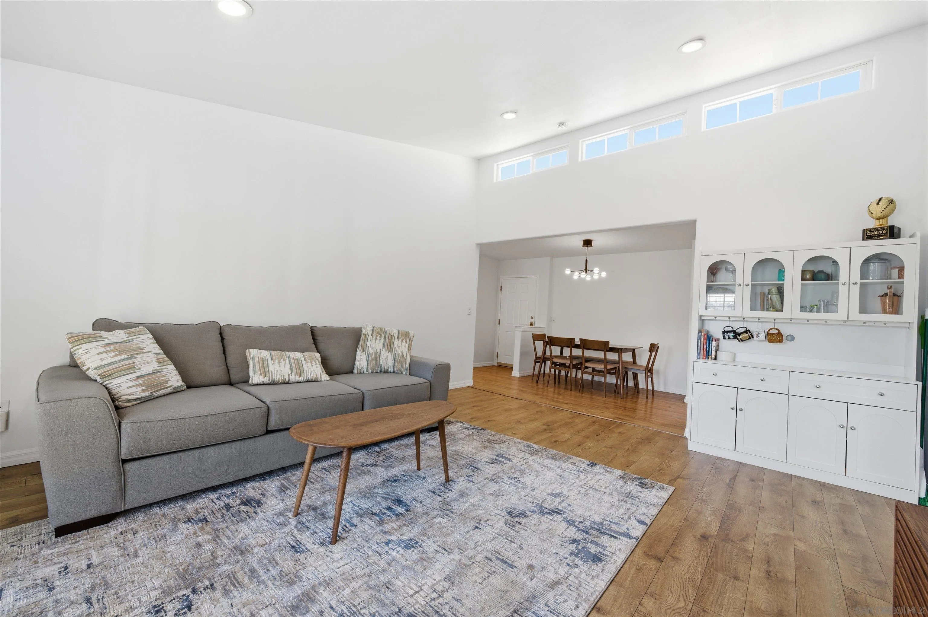 https://cdn.realtyfeed.com/cdn/127/260007697/02b7245fb2472a1c333f1acd028591e8.webp