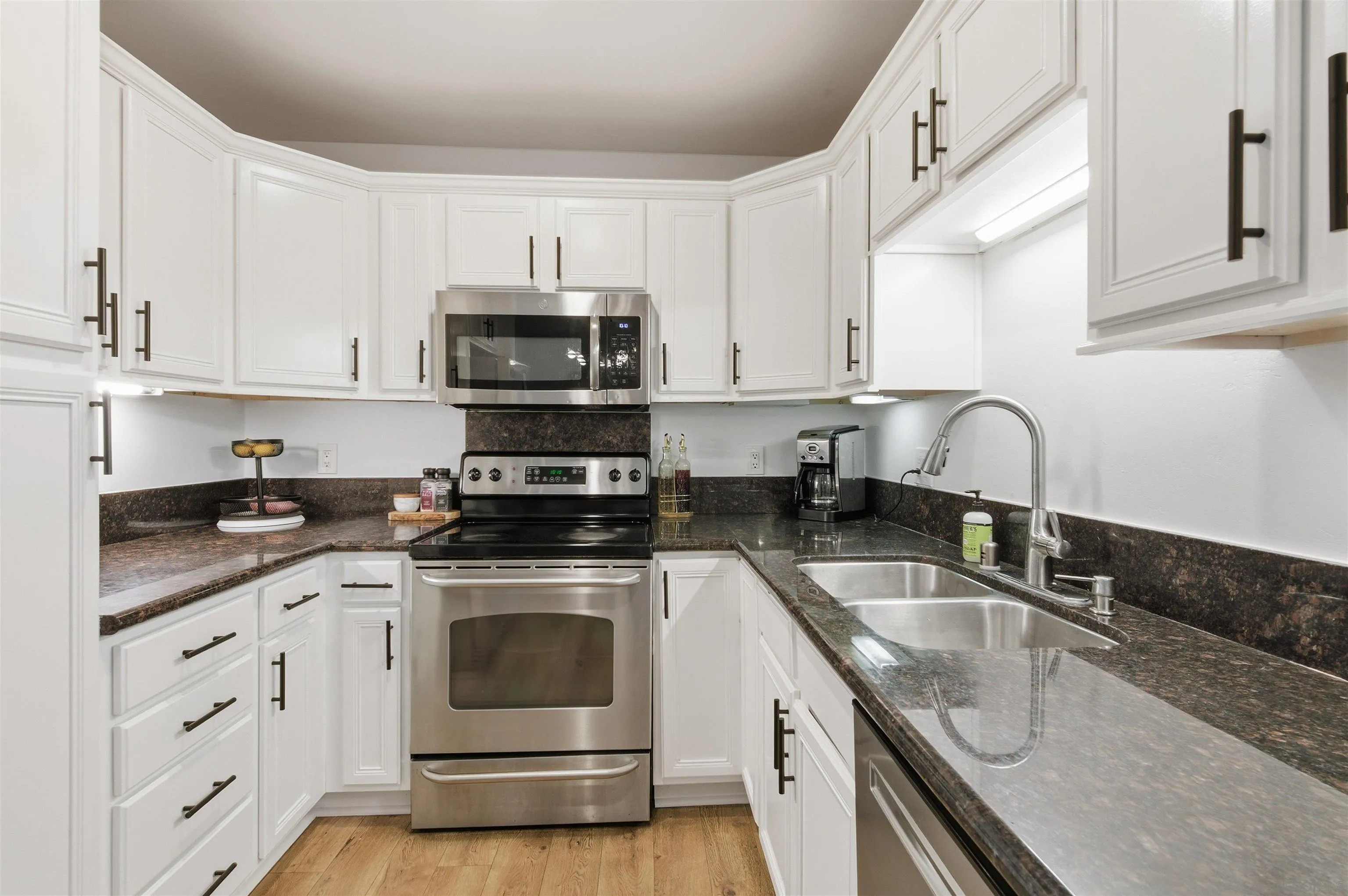https://cdn.realtyfeed.com/cdn/127/260007697/4f7914c1bc7dc30b35caebe9d6d010d9.webp