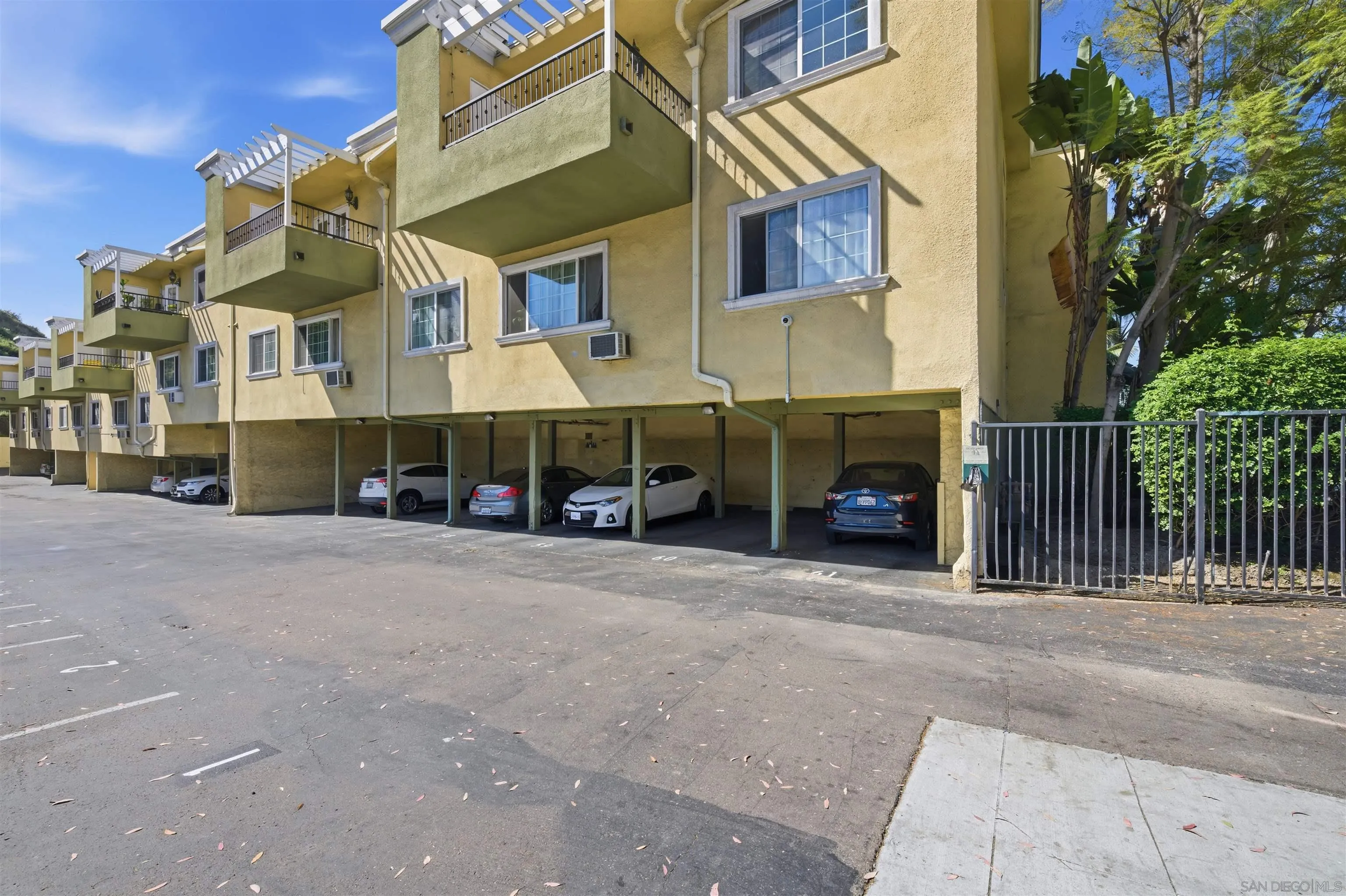 https://cdn.realtyfeed.com/cdn/127/260007697/5bf3b4b78462a4b5a15a1c08168bec87.webp