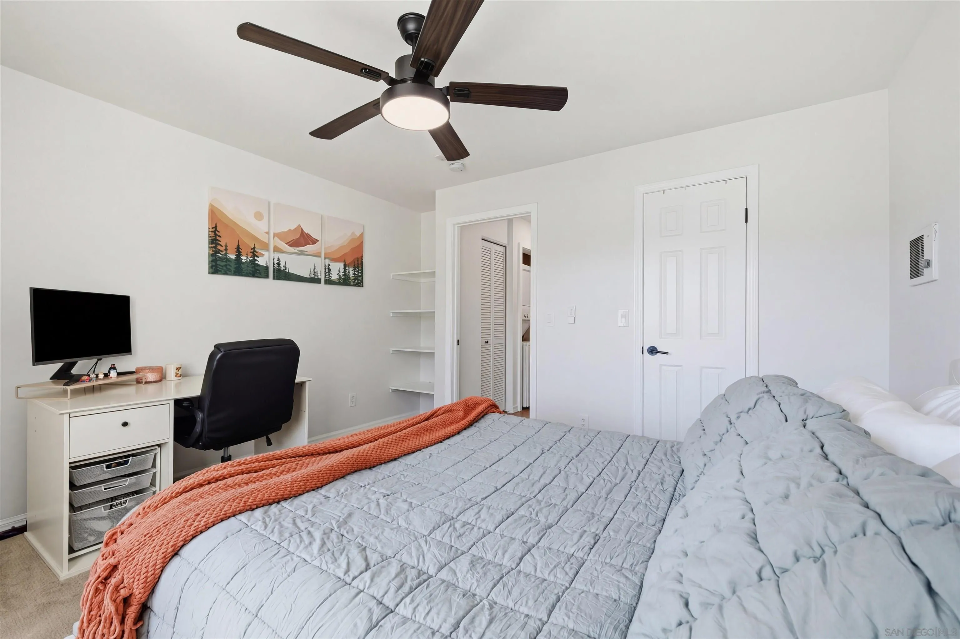 https://cdn.realtyfeed.com/cdn/127/260007697/69fa068c464f6728efe5bb4e68734abd.webp