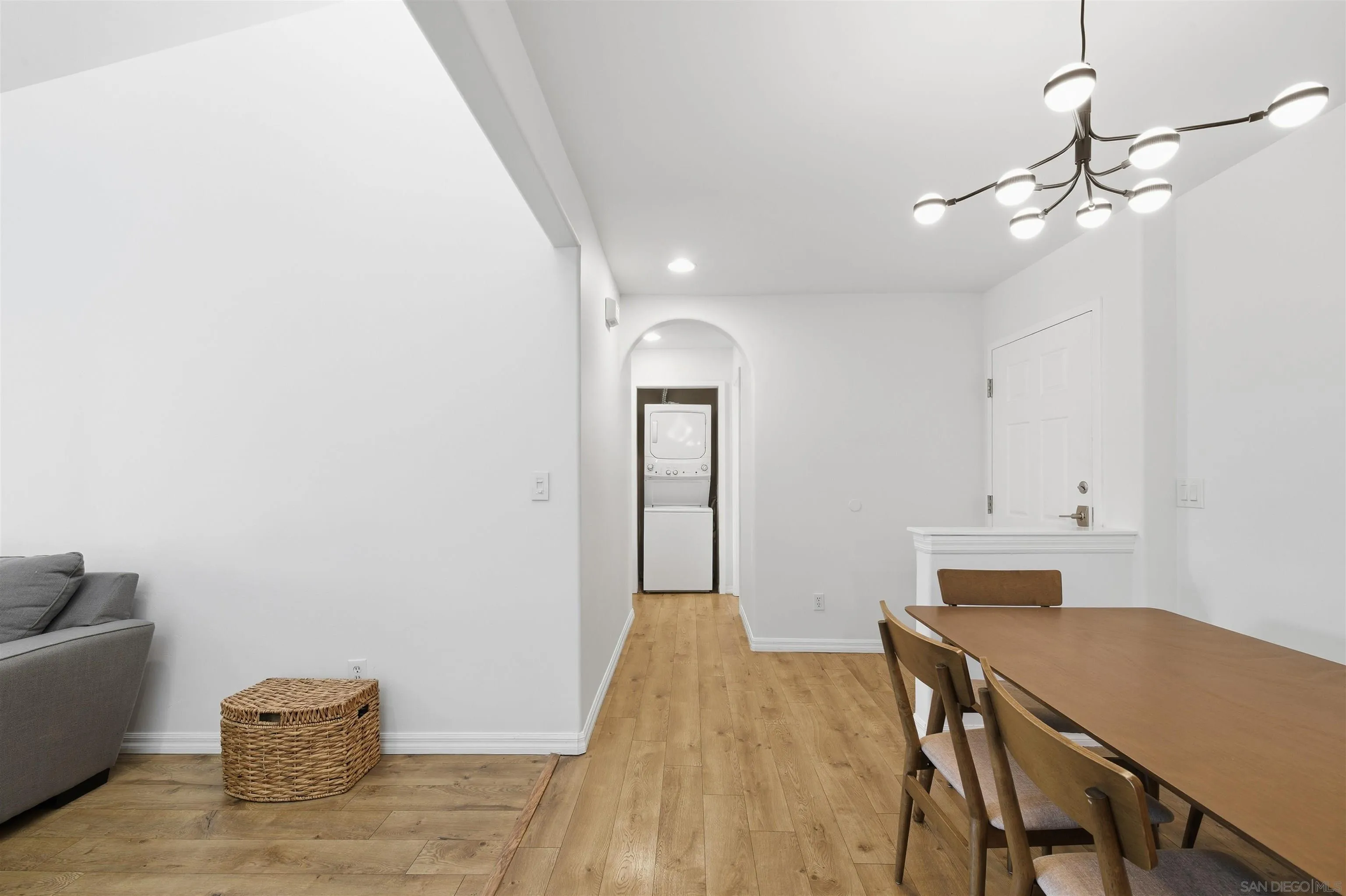 https://cdn.realtyfeed.com/cdn/127/260007697/a69dfc30b1588ffa3e21c003f45ae20a.webp