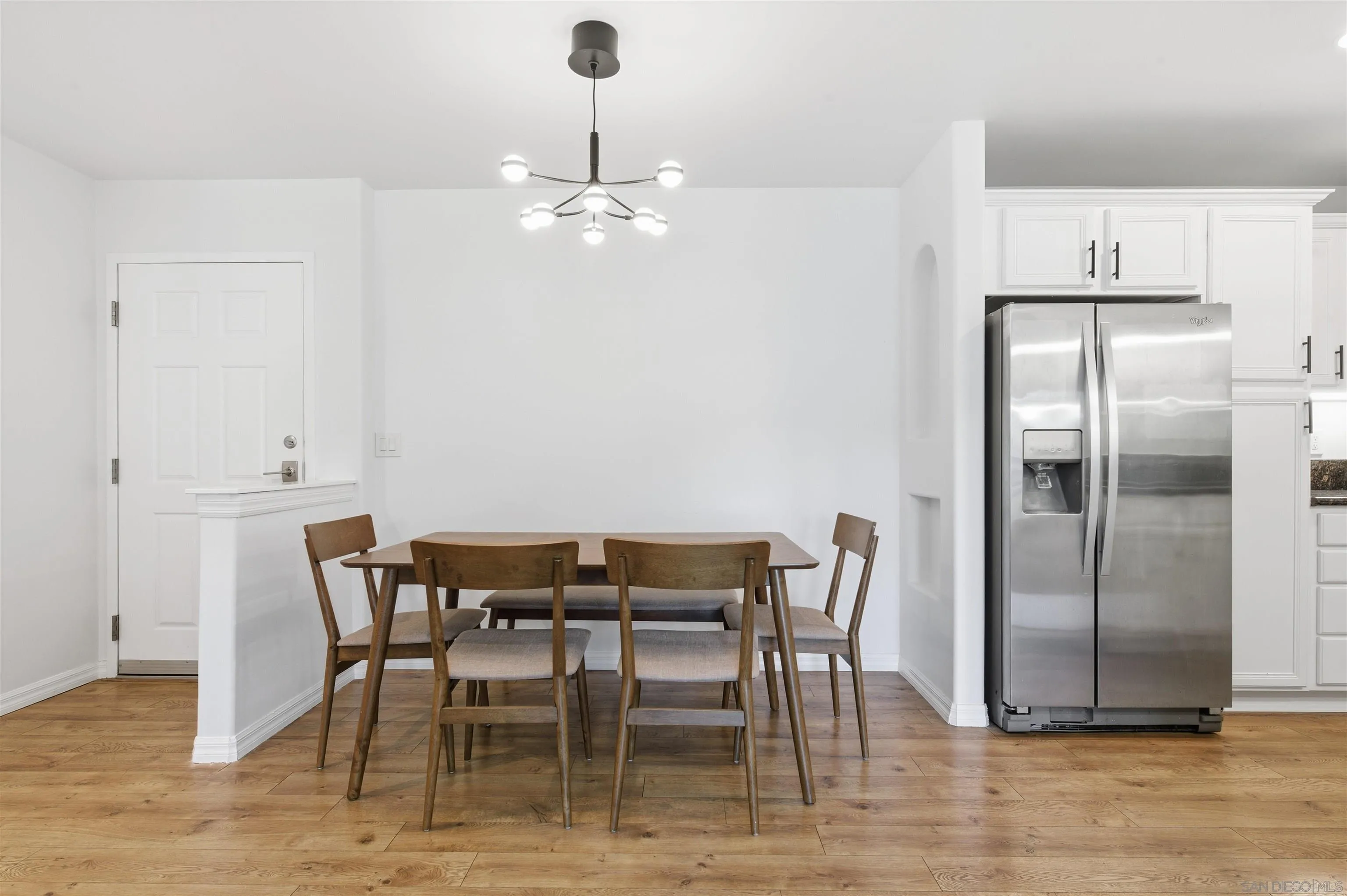 https://cdn.realtyfeed.com/cdn/127/260007697/d3a118a3c0e79937ce6a894b7bafd8b5.webp