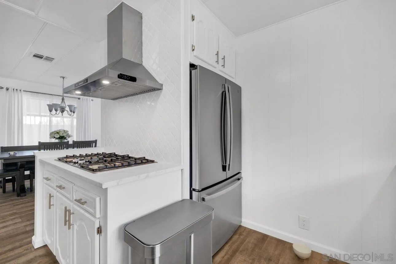 https://cdn.realtyfeed.com/cdn/127/260007698/aa9aaf472142cfcb8f81a635fb149625.webp