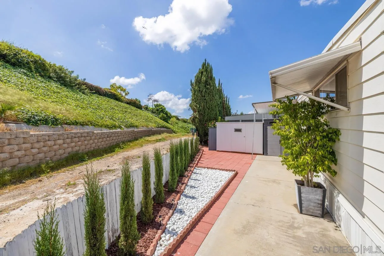 https://cdn.realtyfeed.com/cdn/127/260007698/c1ddba534589572c4053c9021e306dfe.webp