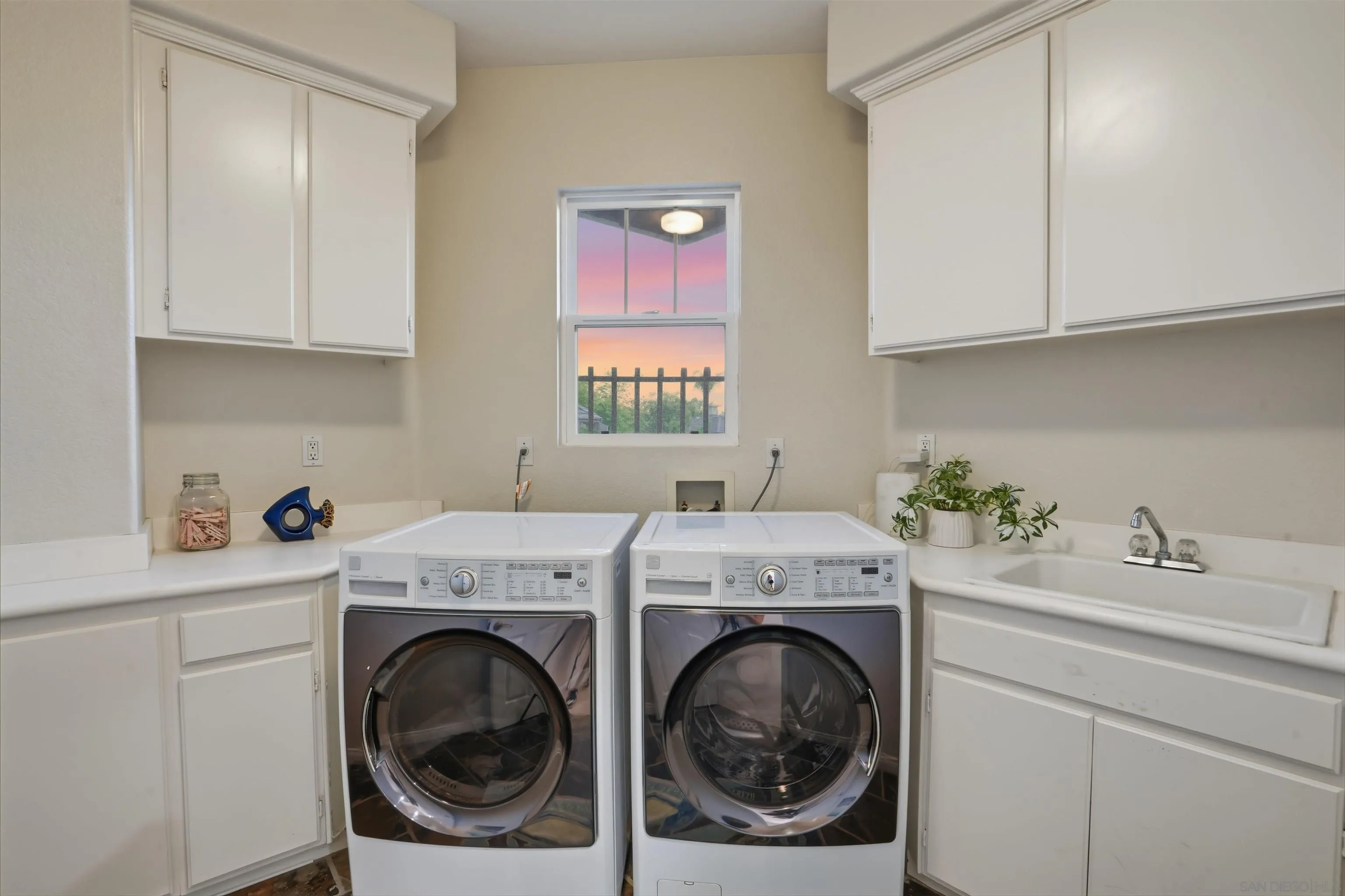 https://cdn.realtyfeed.com/cdn/127/260007703/0845437de28358614b2e16f3e65a8d69.webp