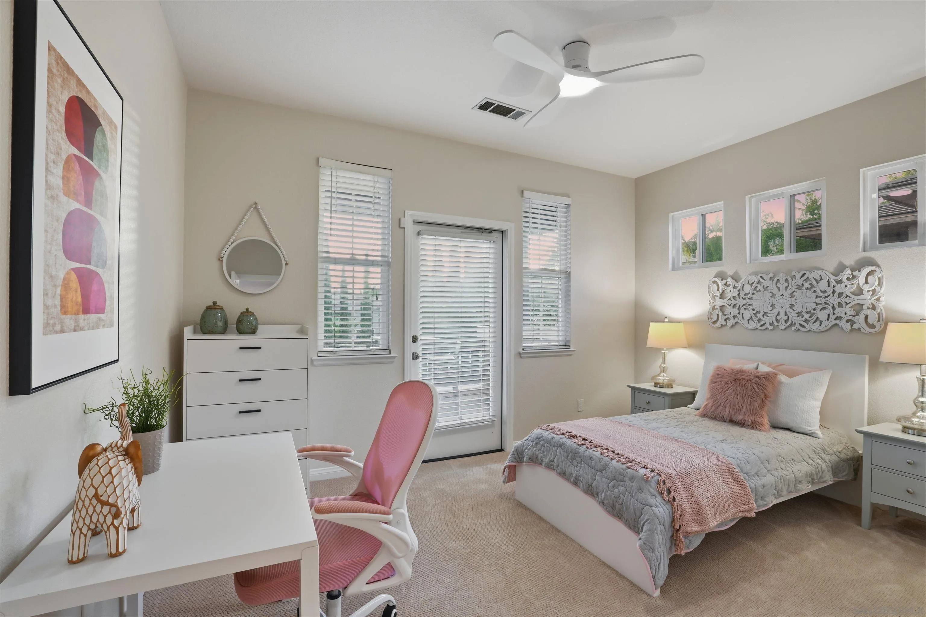 https://cdn.realtyfeed.com/cdn/127/260007703/f3b8428a75b1c943204f285455f02c8f.webp